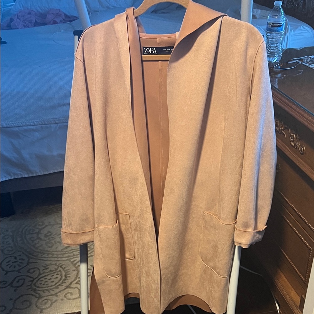 Zara Women's Light Tan Trench Coat